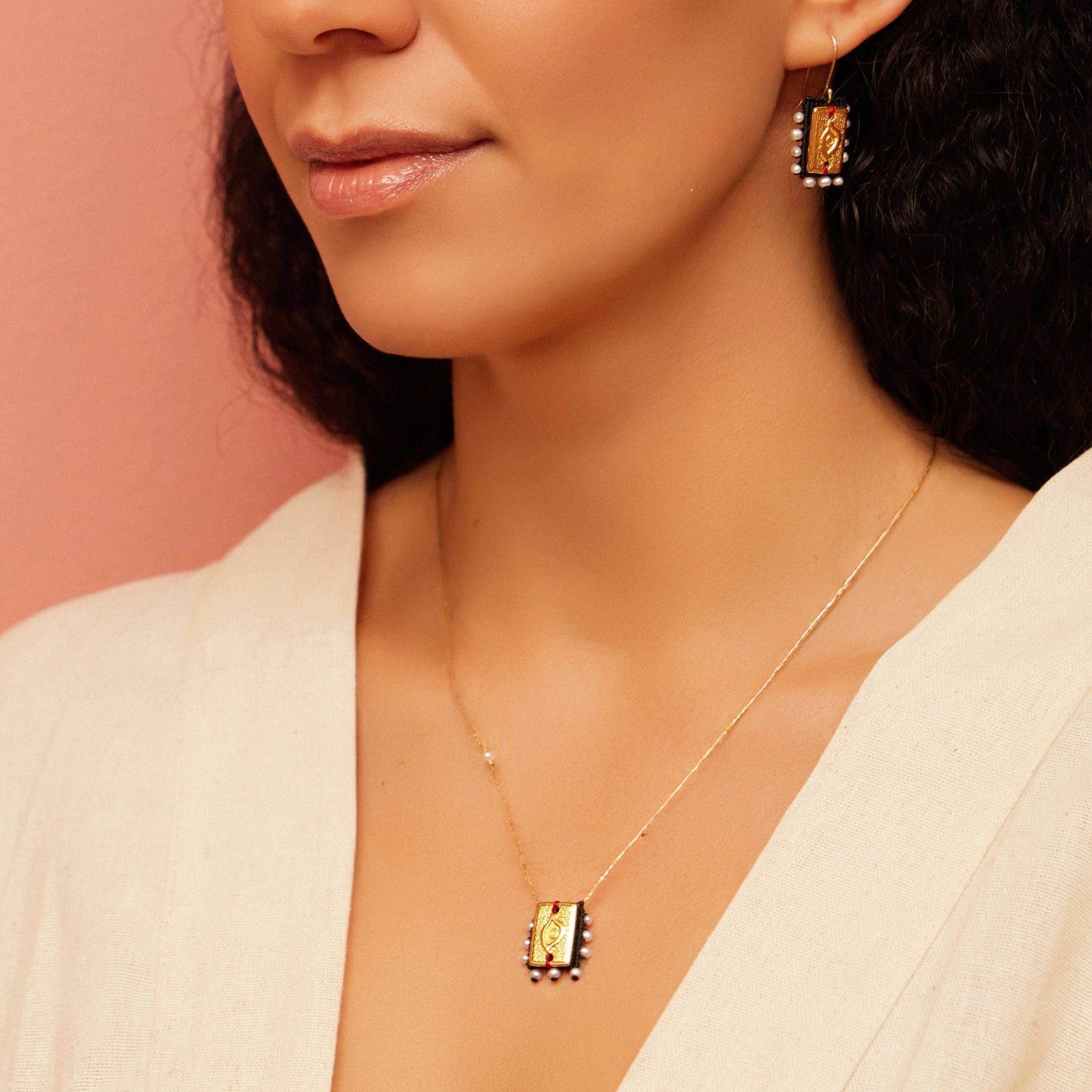 Essaouira Black In Pearl Pendant